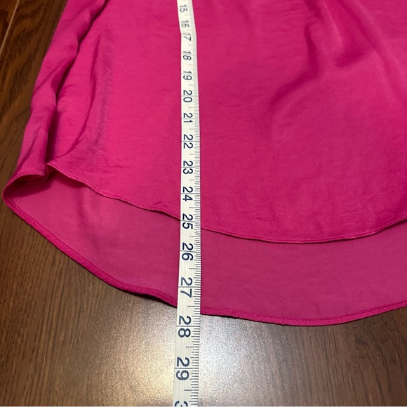Vince Camuto Rumpled Satin Sleeveless V Neck Blouse XL Hot Pink - Picture 5 of 7